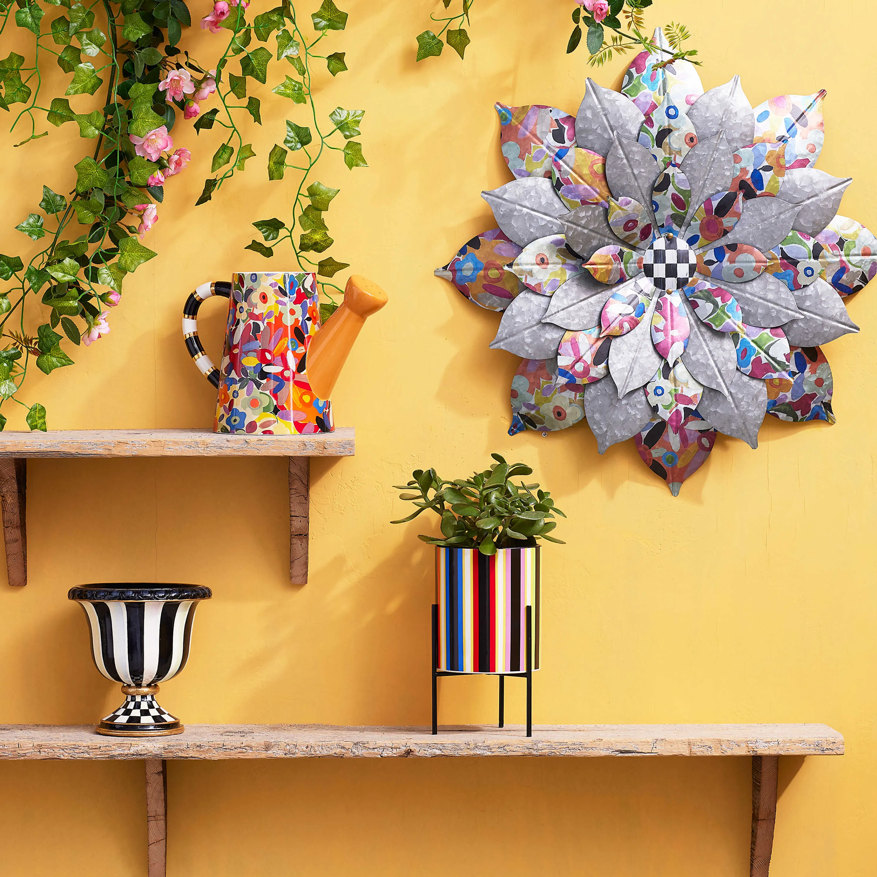 Avant Garden Outdoor Wallflower - Large