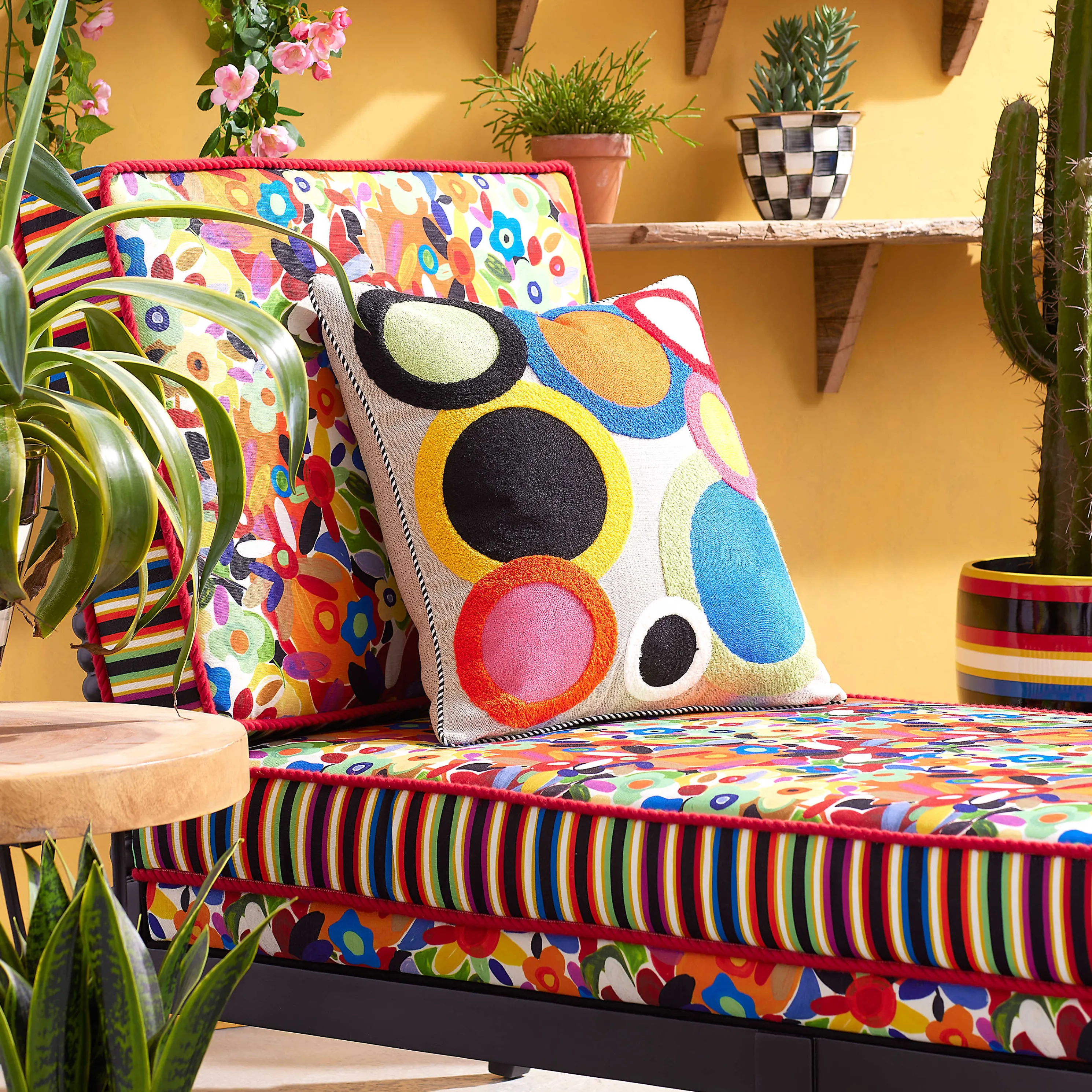 Avant Garden Outdoor Chaise