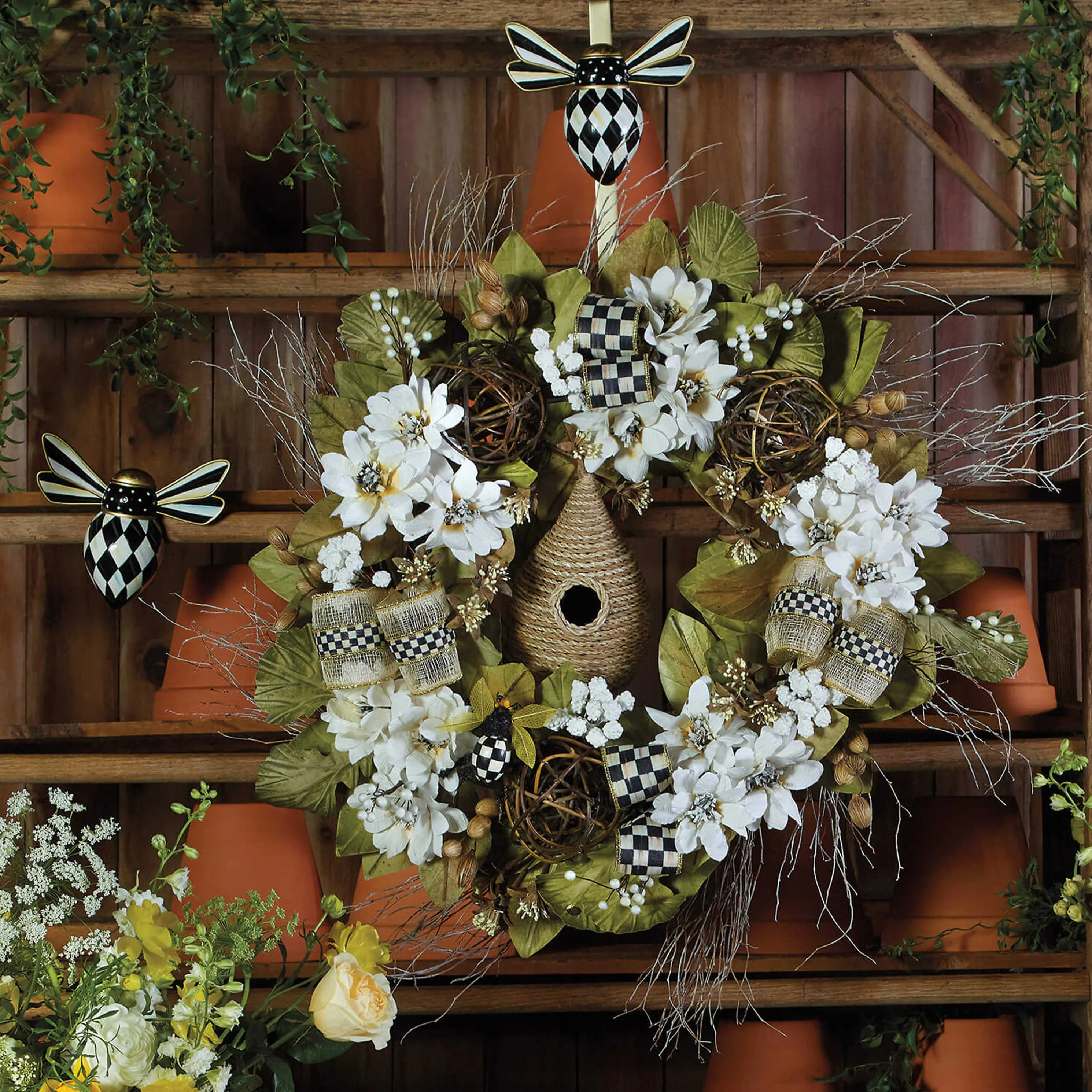 Courtly Check Bee Wall Decor