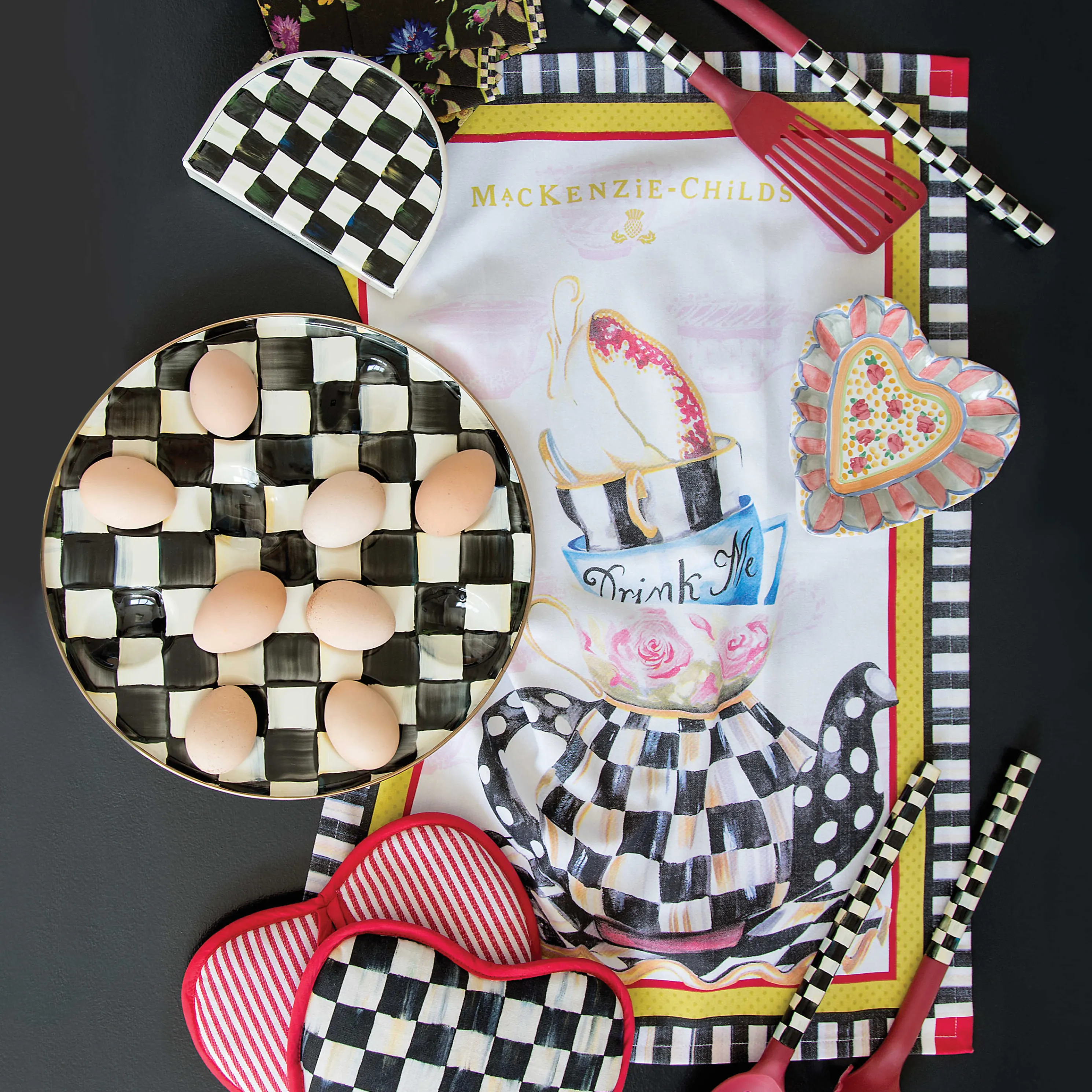 Courtly Check Enamel Egg Plate