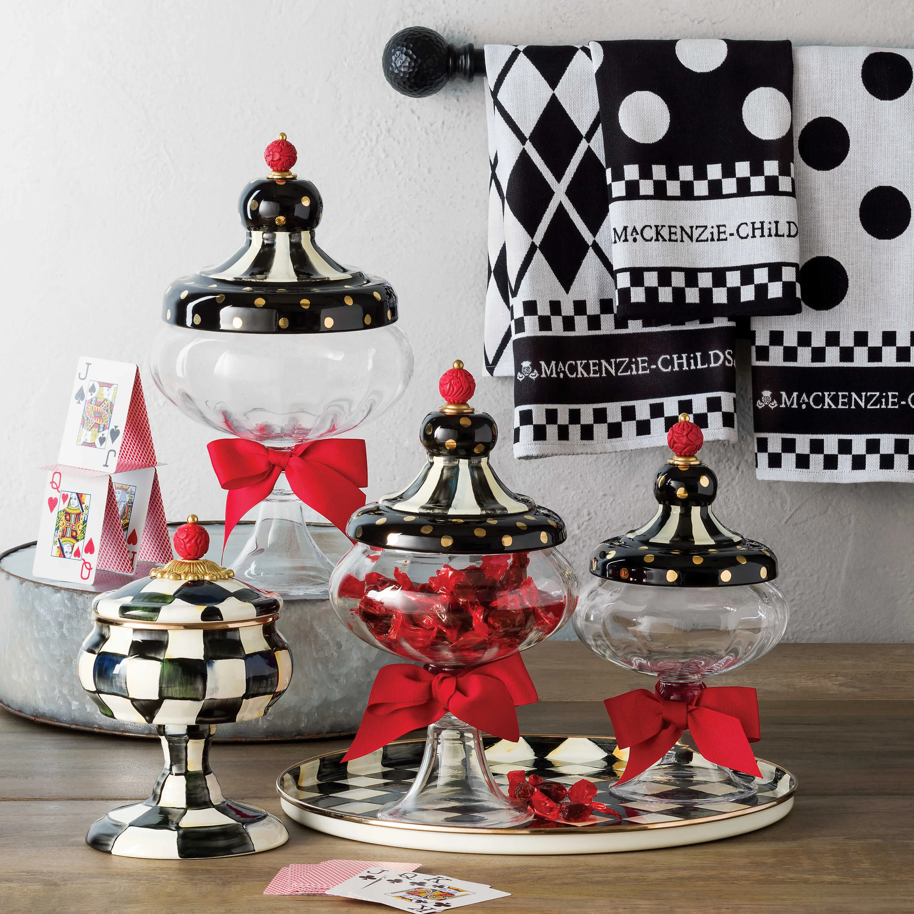 Courtly Check Enamel Curiosity Pot