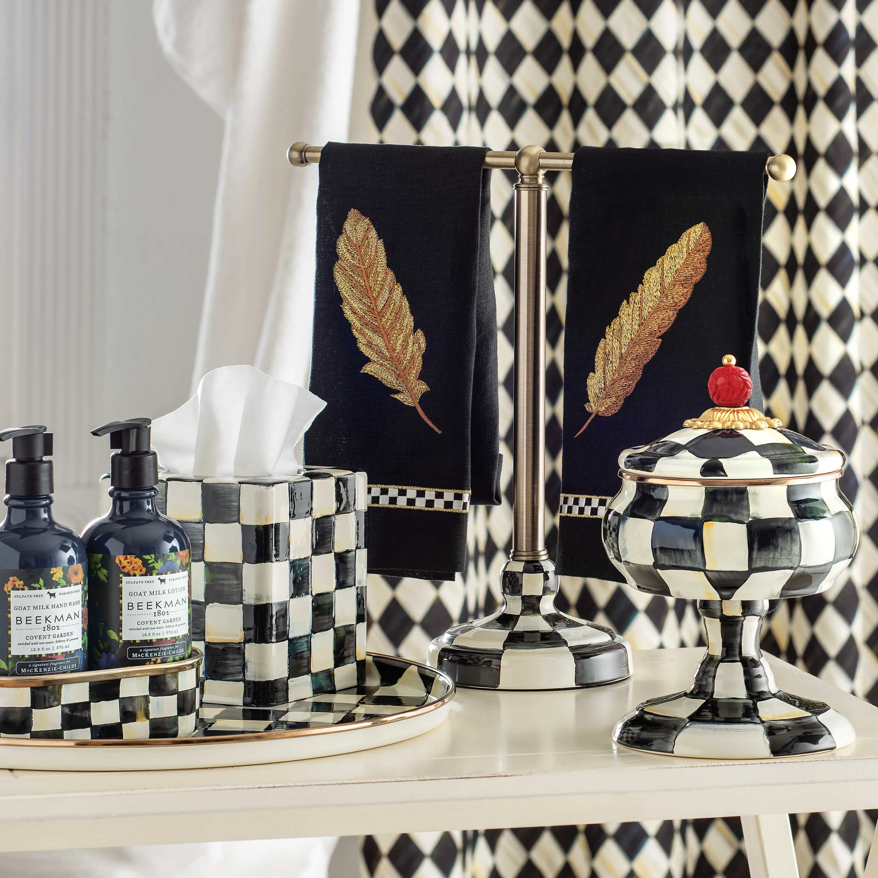 Courtly Check Enamel Curiosity Pot