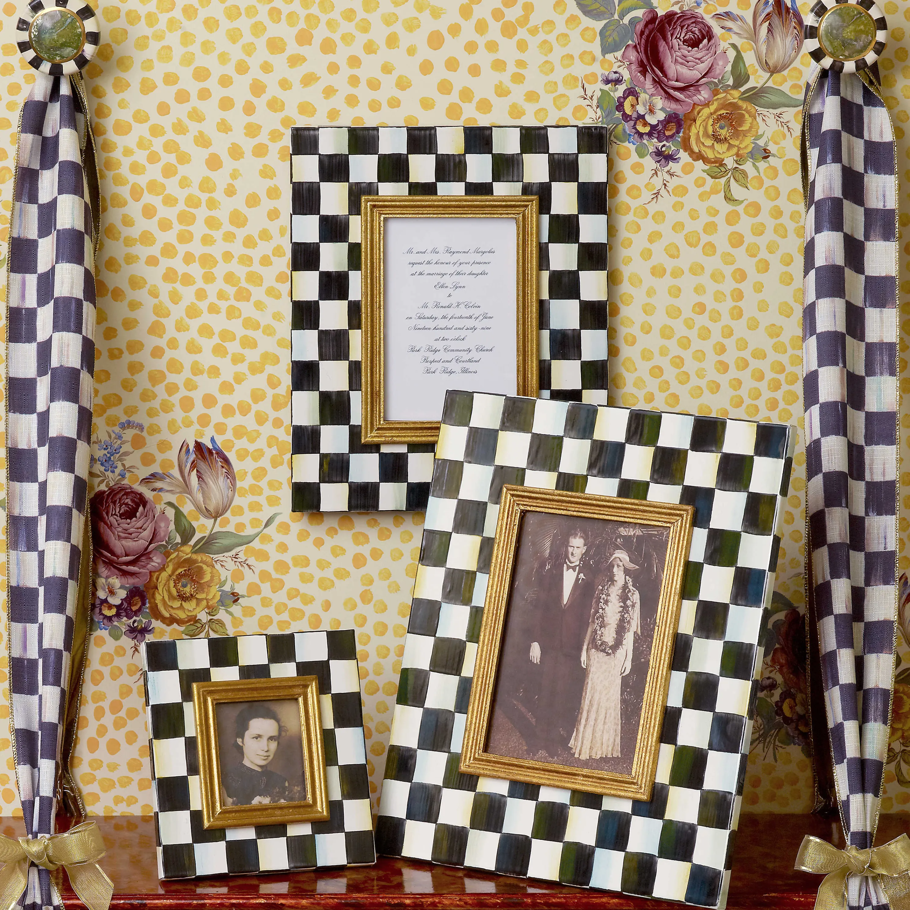 Courtly Check Enamel Frame - 5