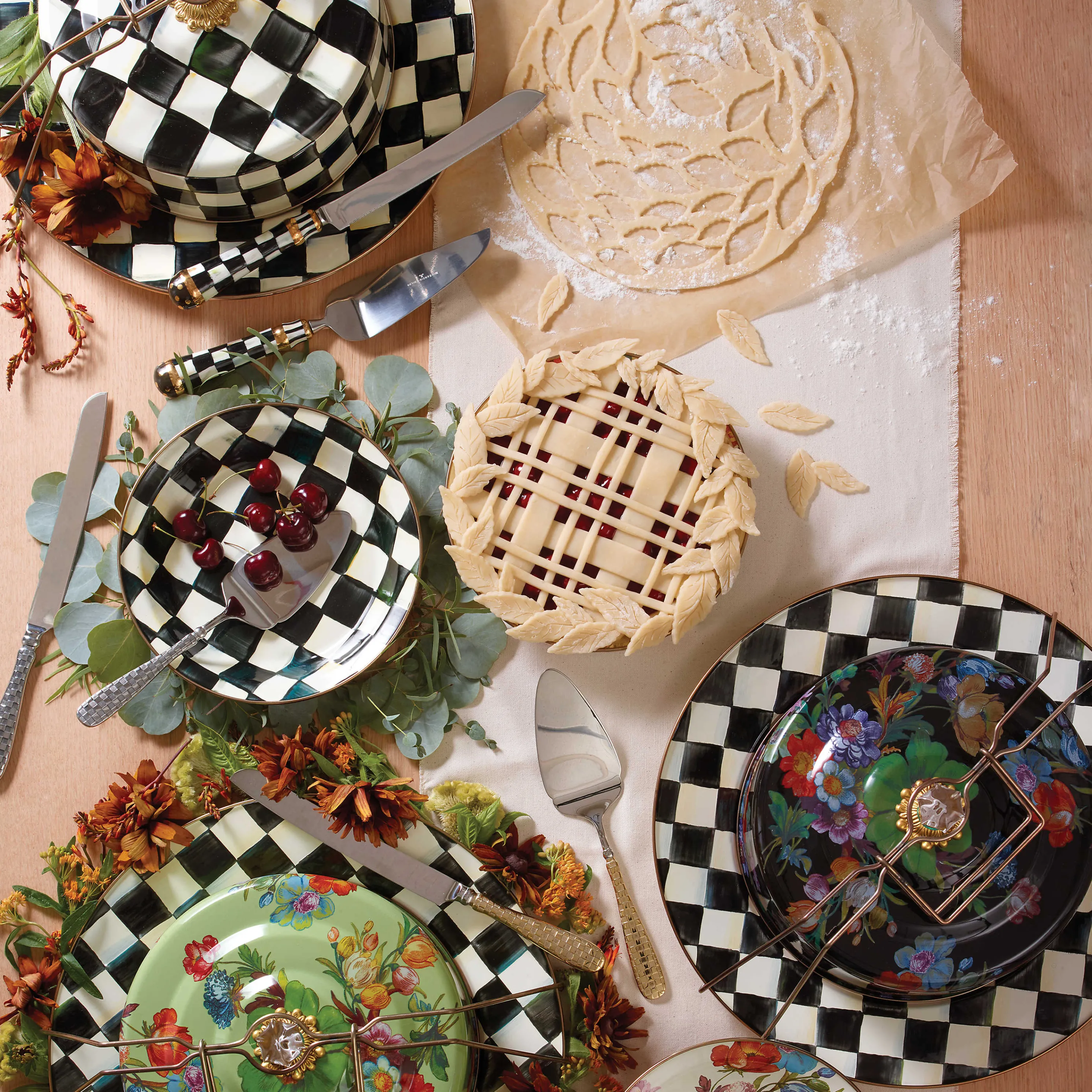 Courtly Check Enamel Cake Carrier