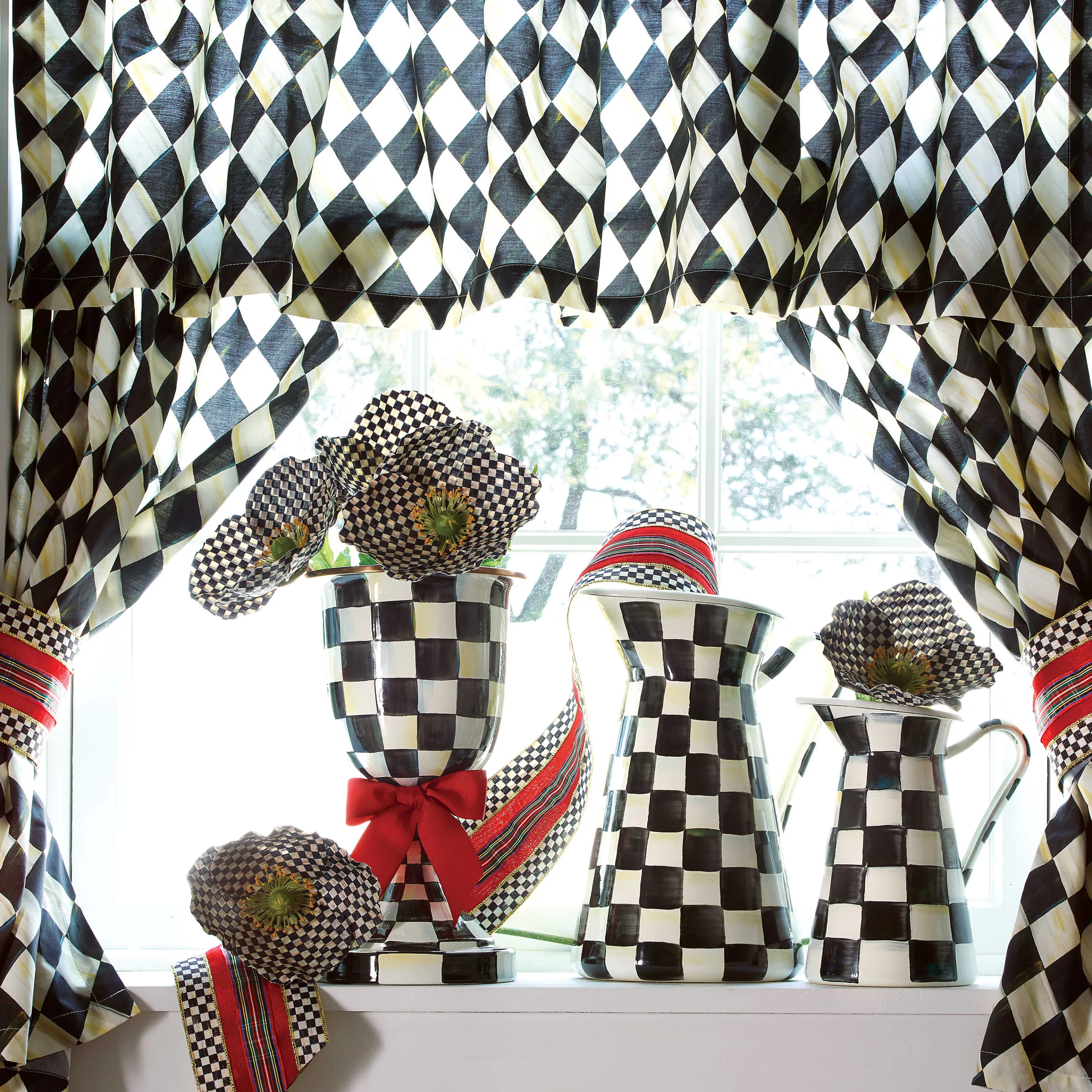 Courtly Check Enamel Practical Pitcher - Medium