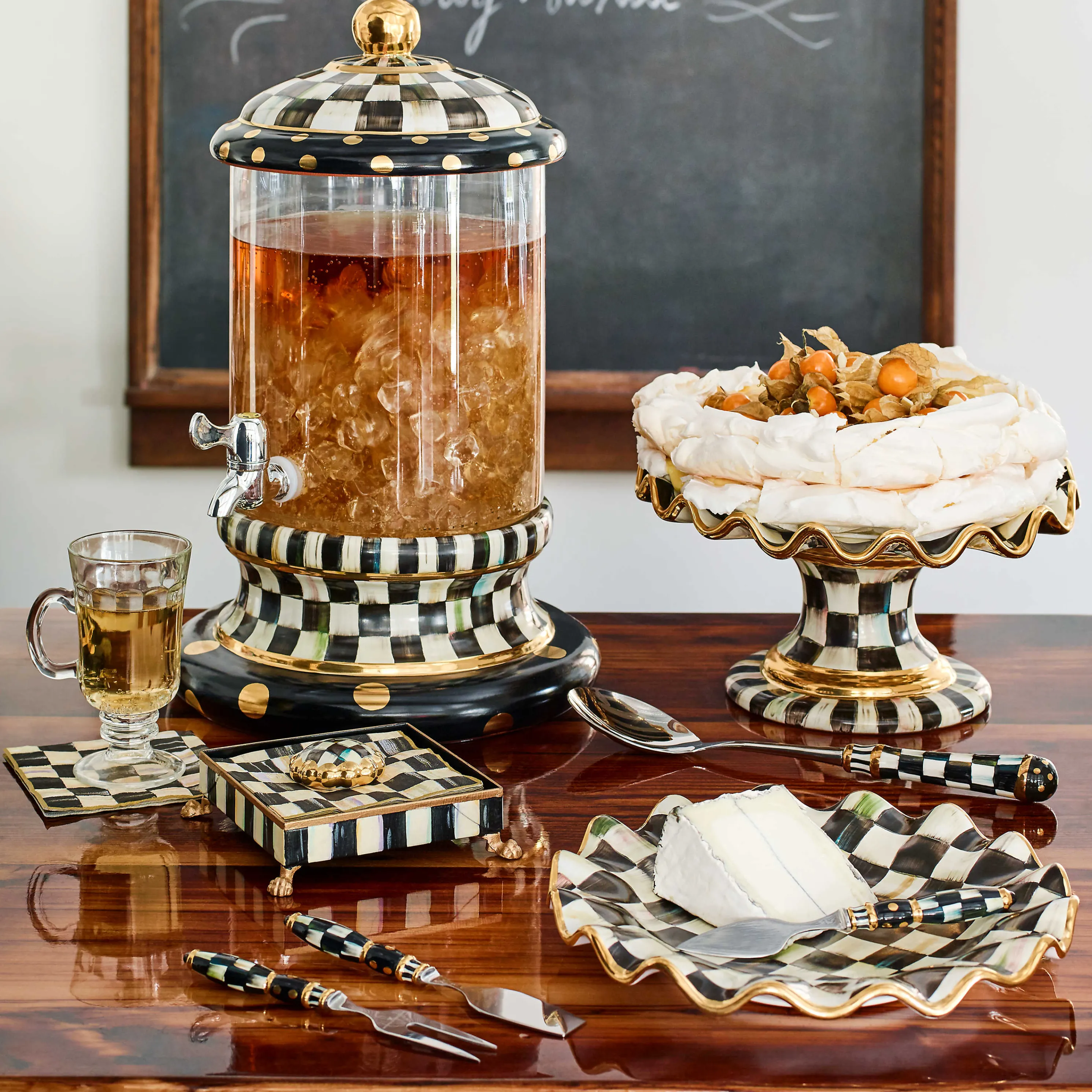 Courtly Check Fluted Cake Stand