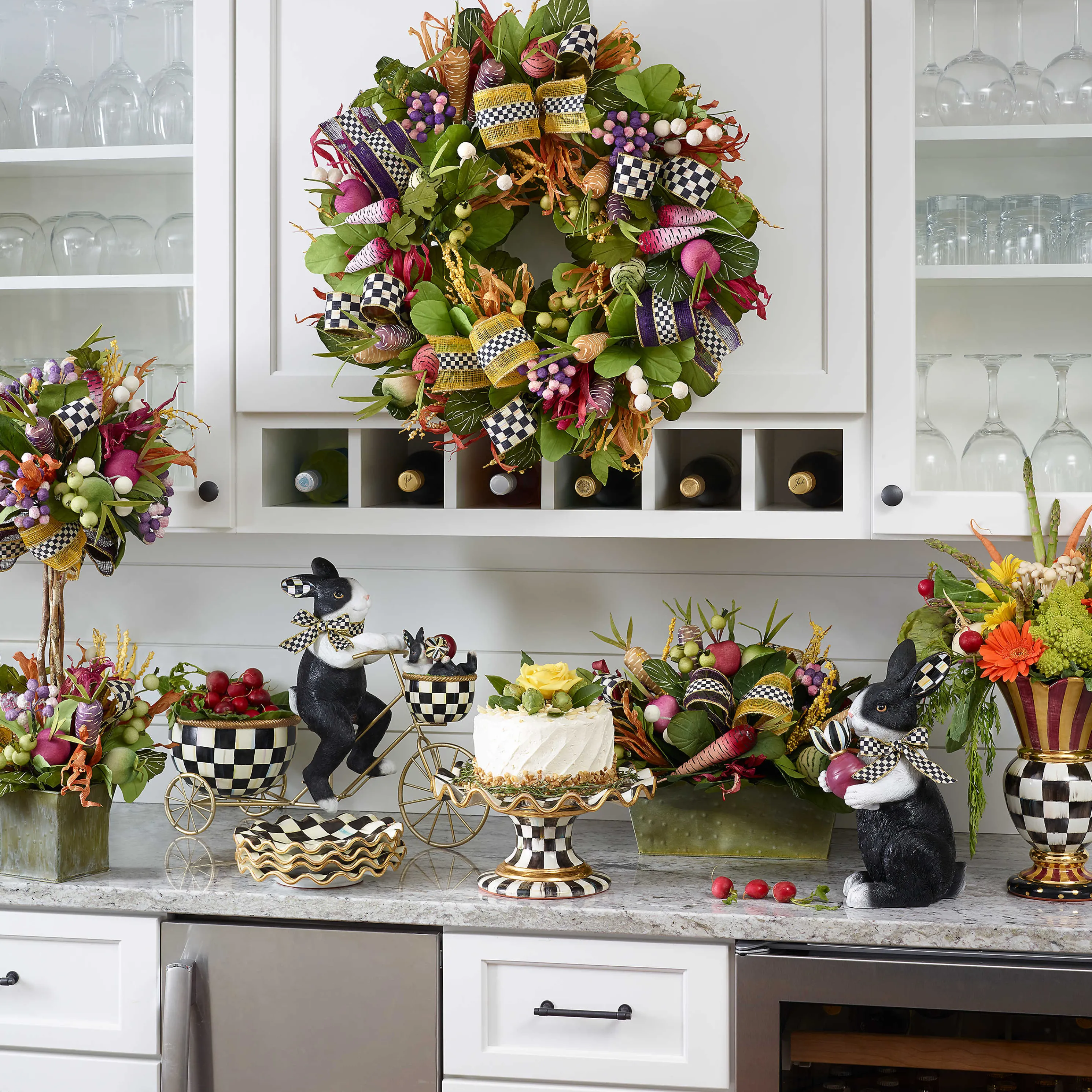 Courtly Check Fluted Cake Stand