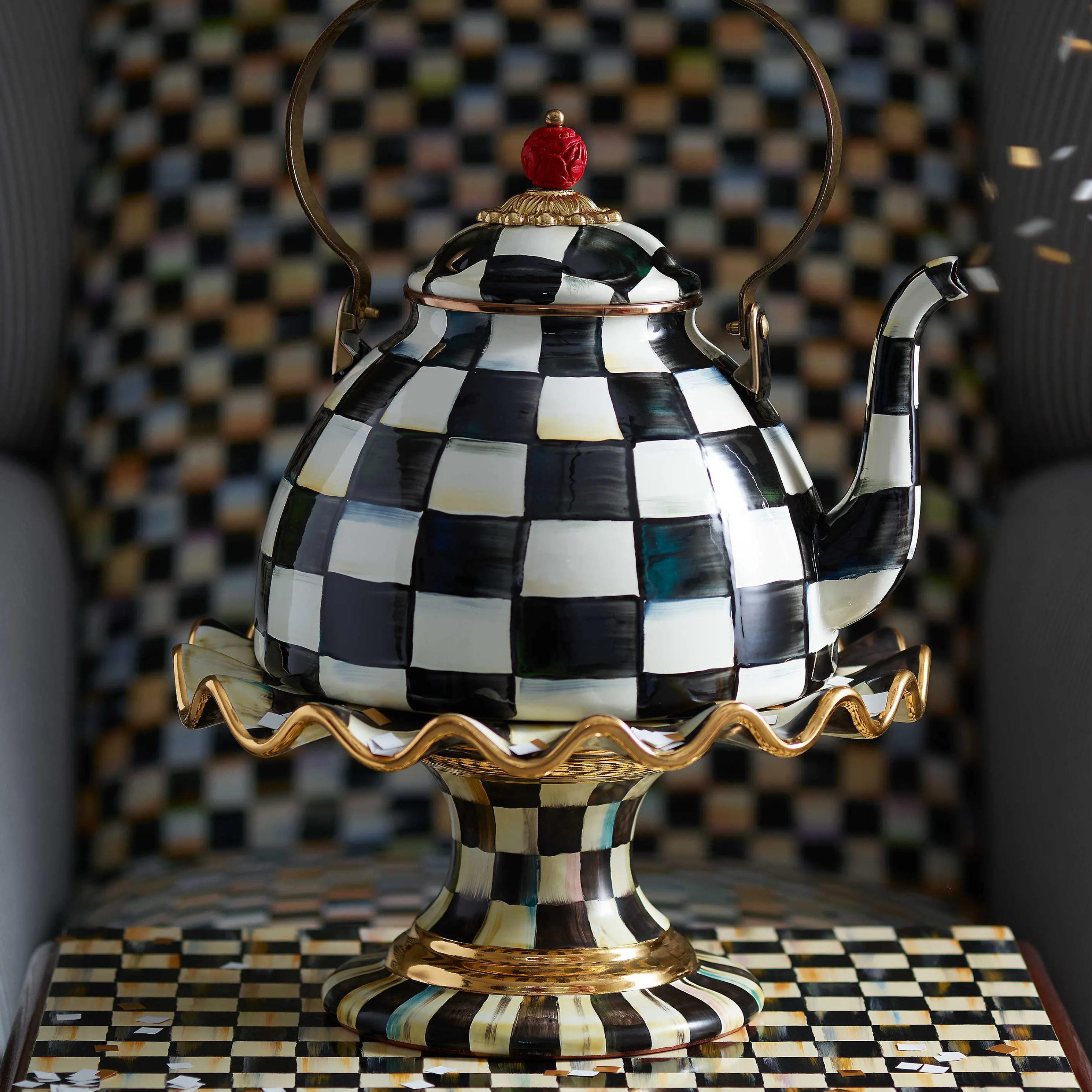 Courtly Check Fluted Cake Stand