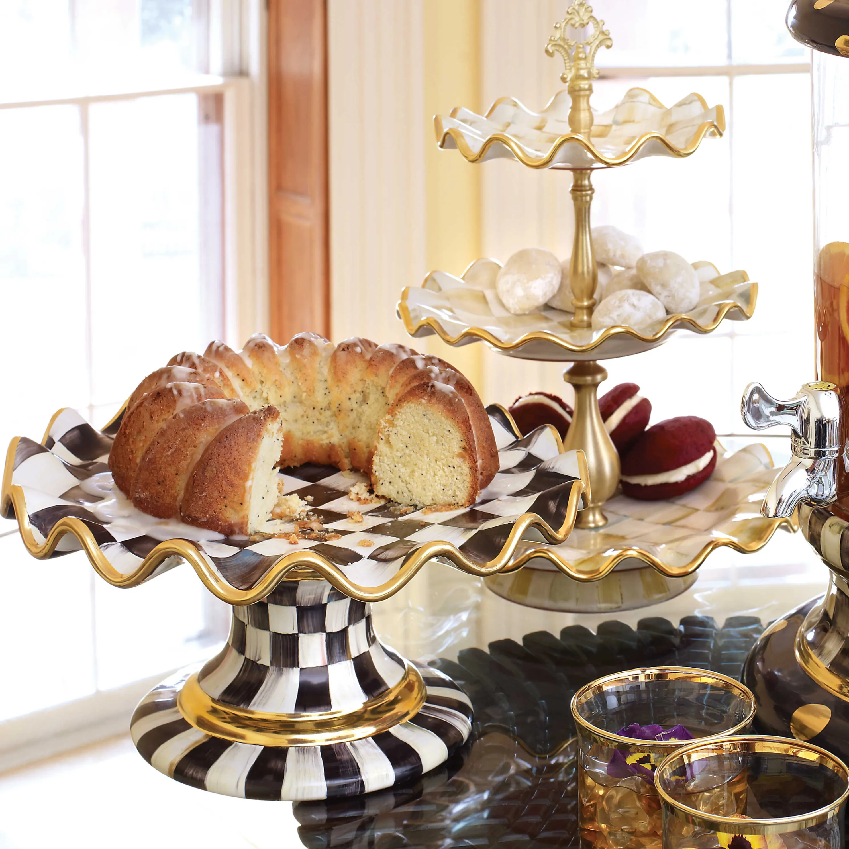 Courtly Check Fluted Cake Stand