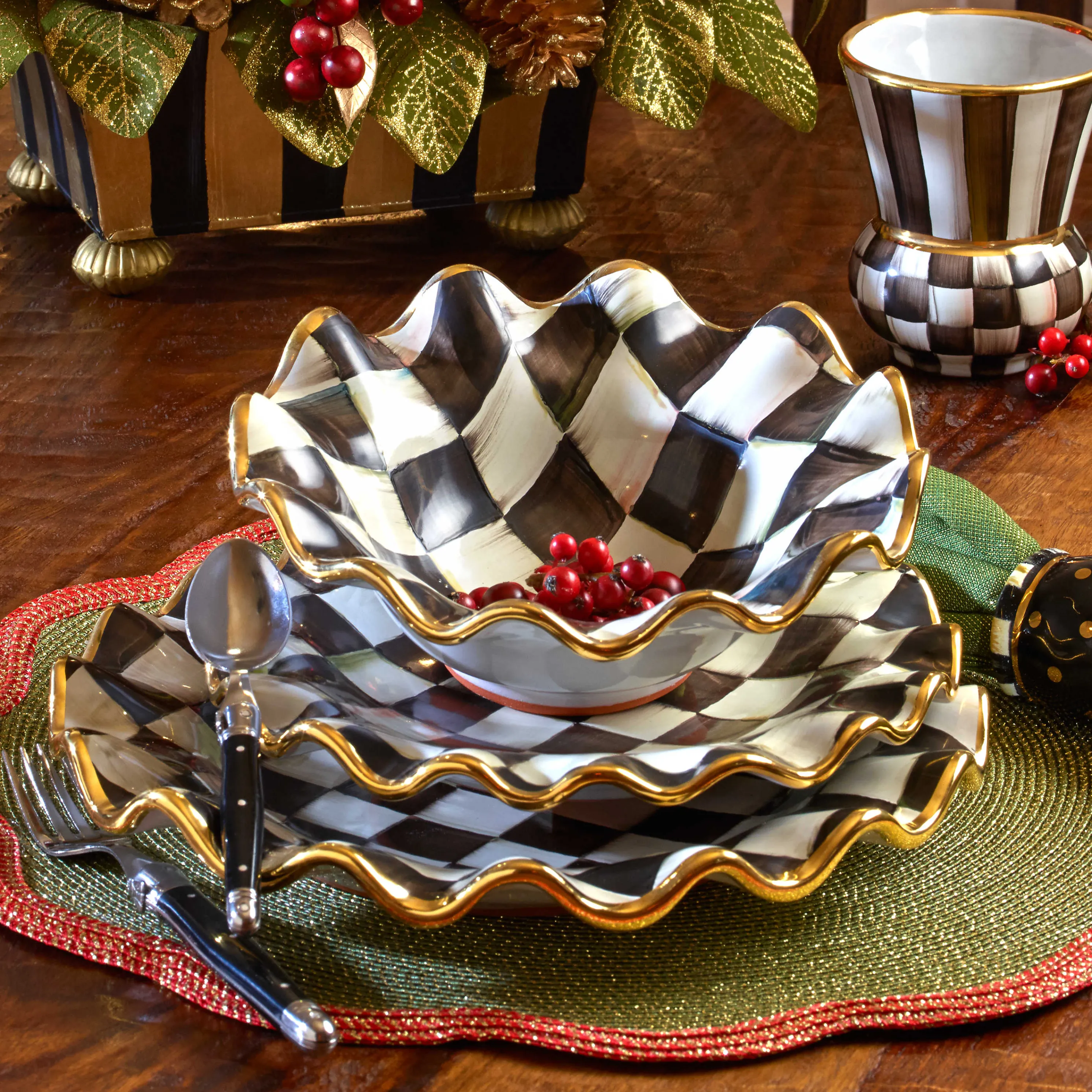 Courtly Check Fluted Dessert Plate