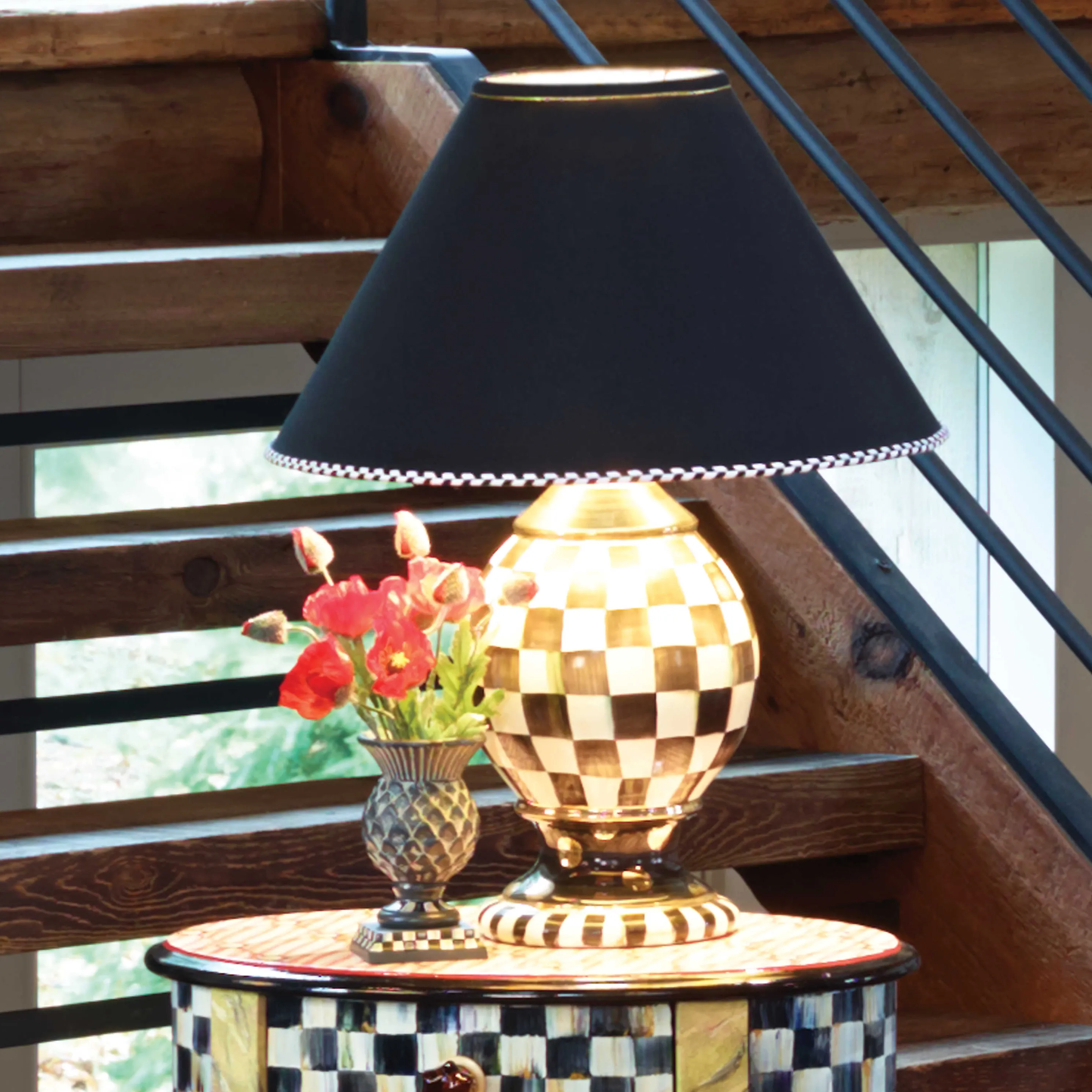 Courtly Check Globe Lamp