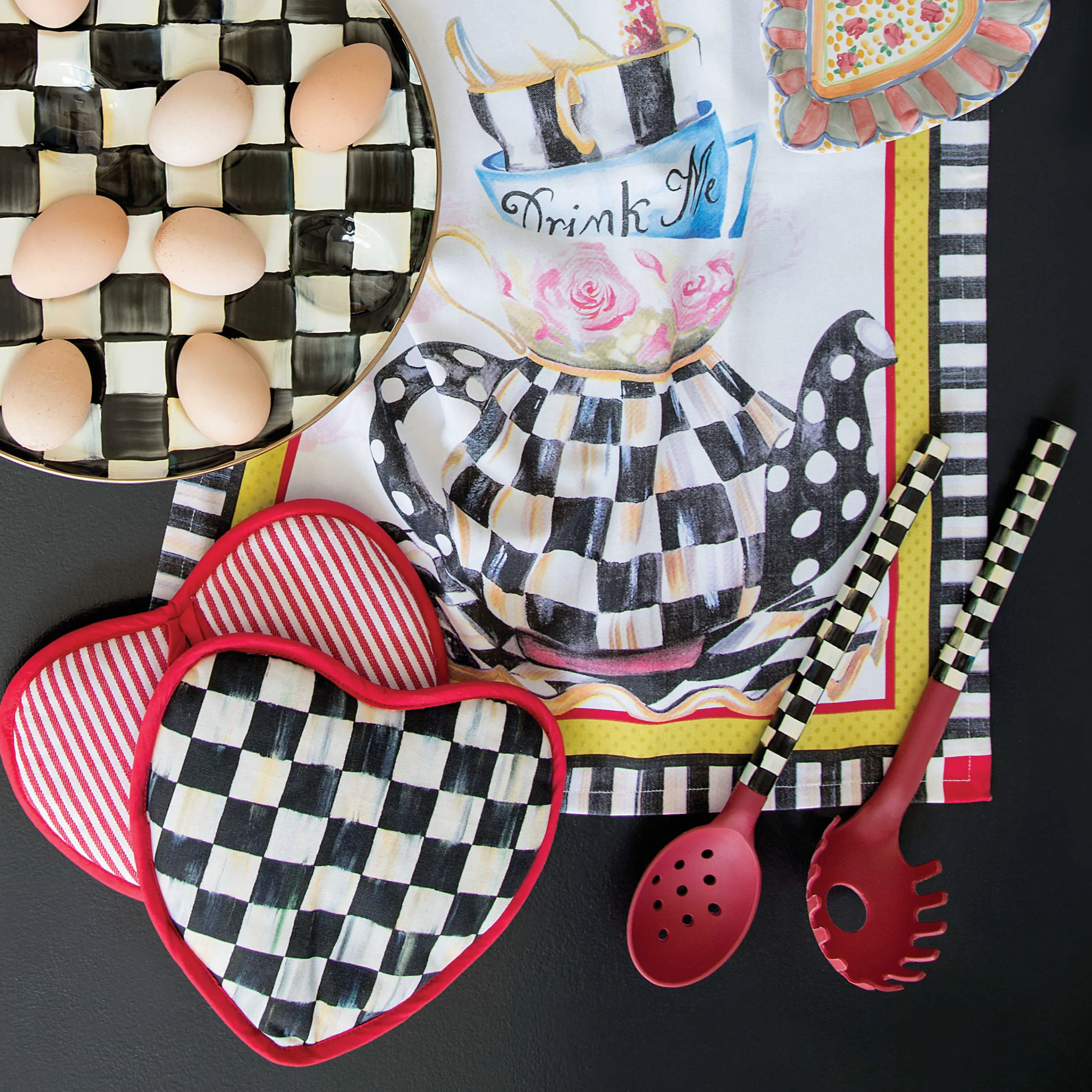 Courtly Check Heart Potholder