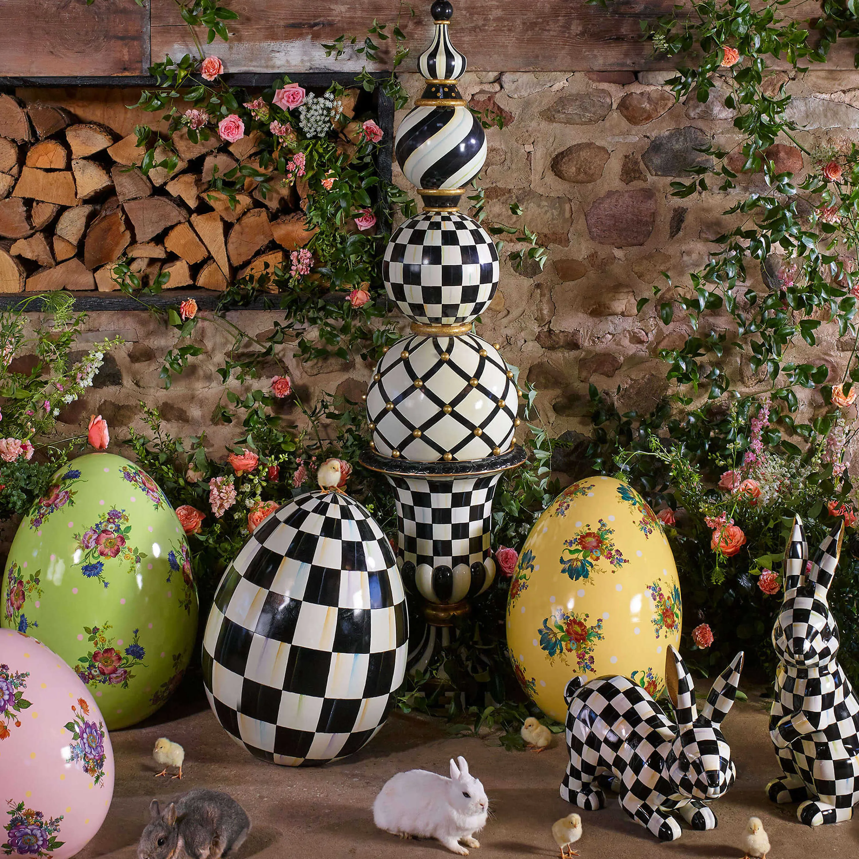 Courtly Check Pedestal Urn