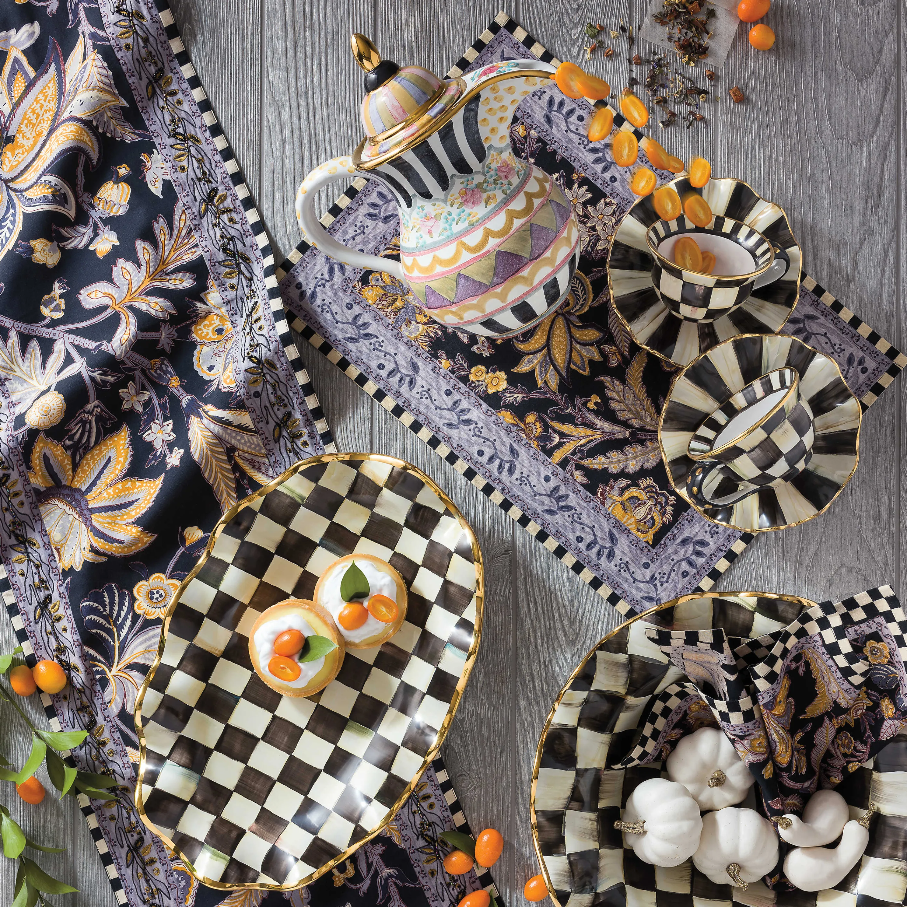 Courtly Check Teacup