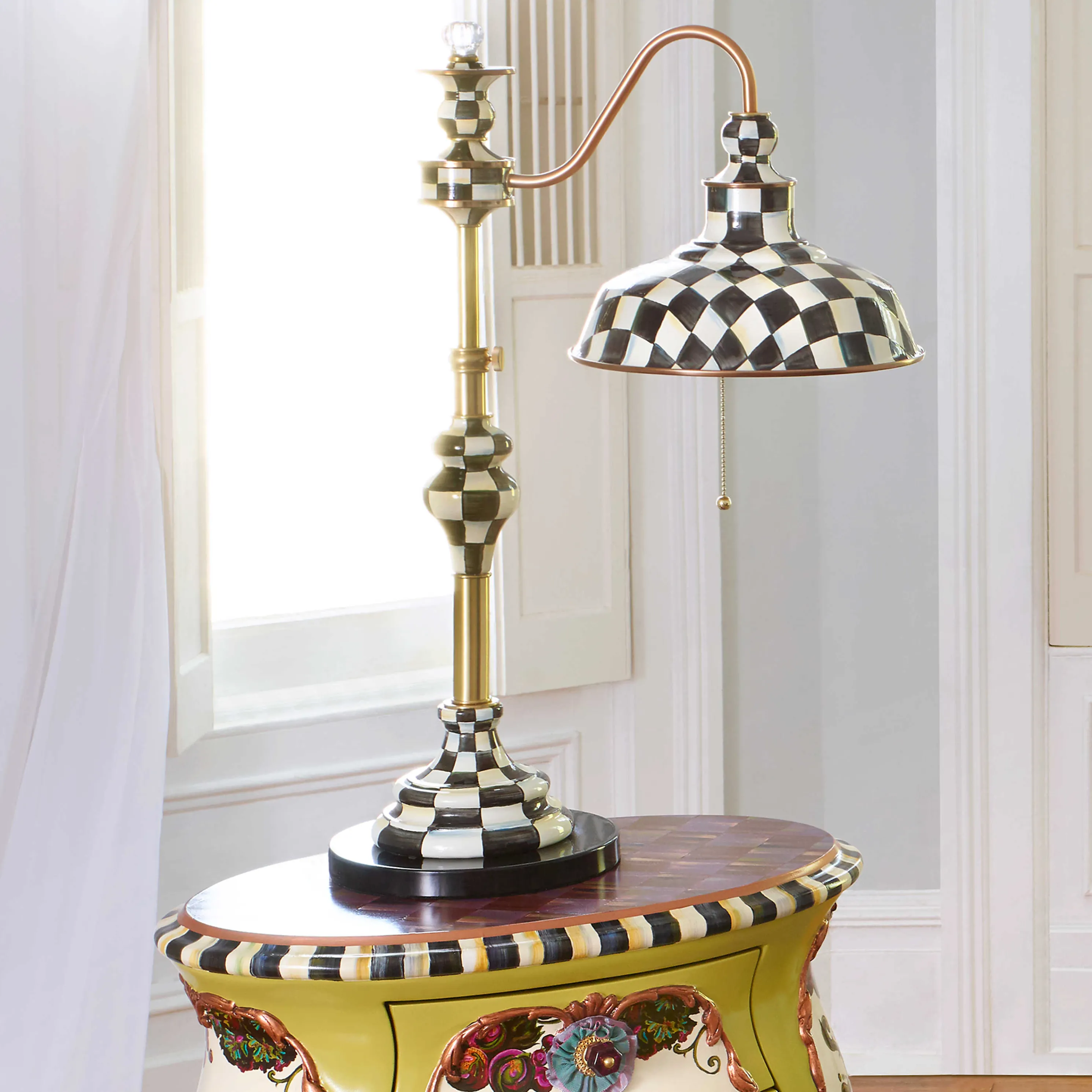 Courtly Farmhouse Writer'S Lamp