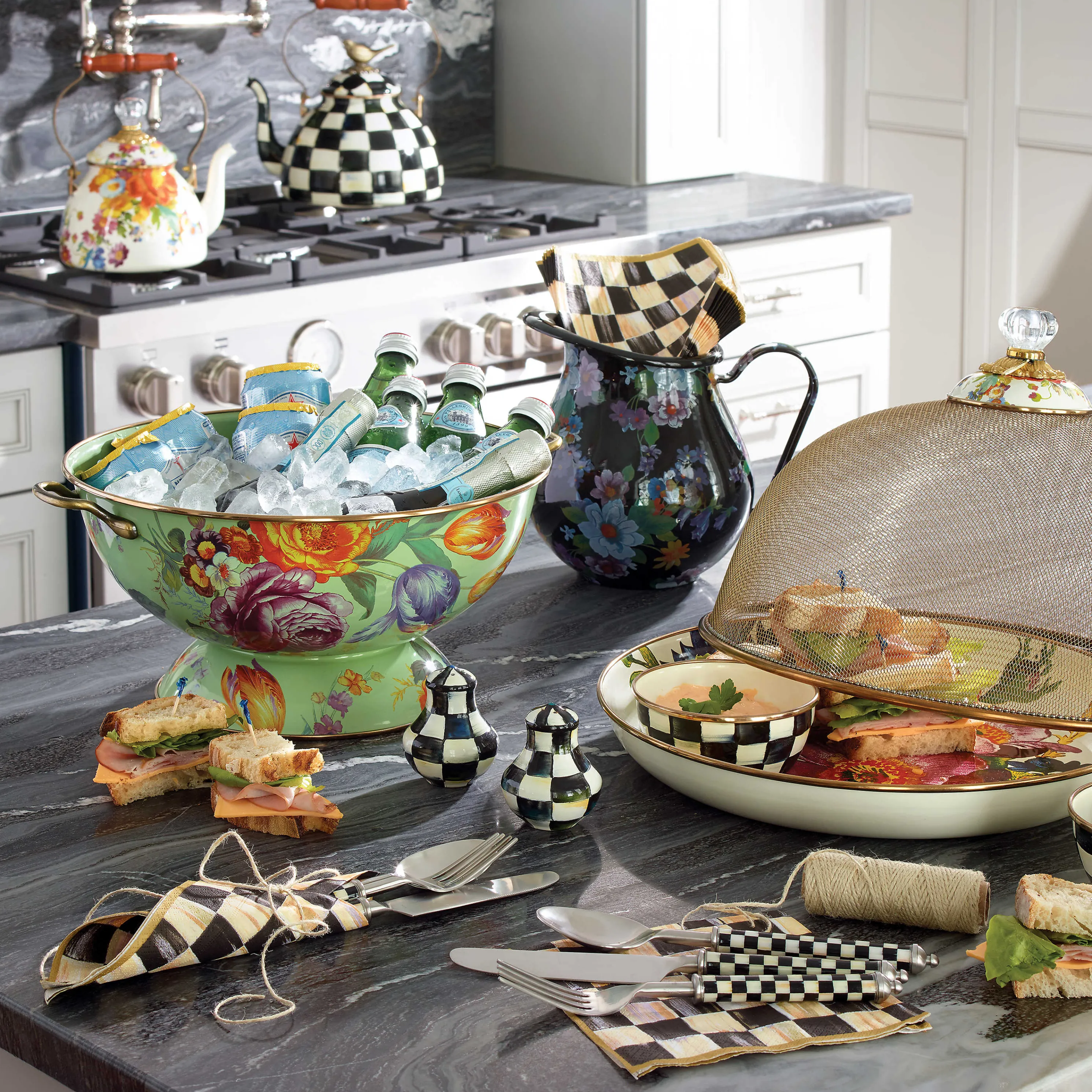 Flower Market Pitcher - Black