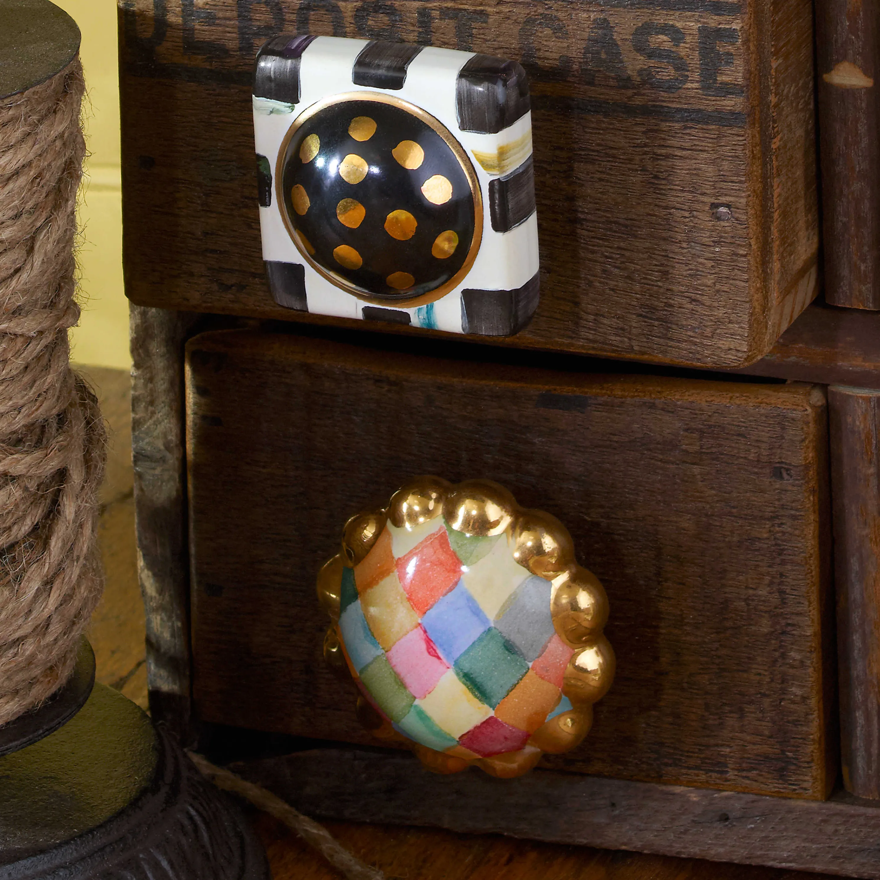Harlequin Round Knob