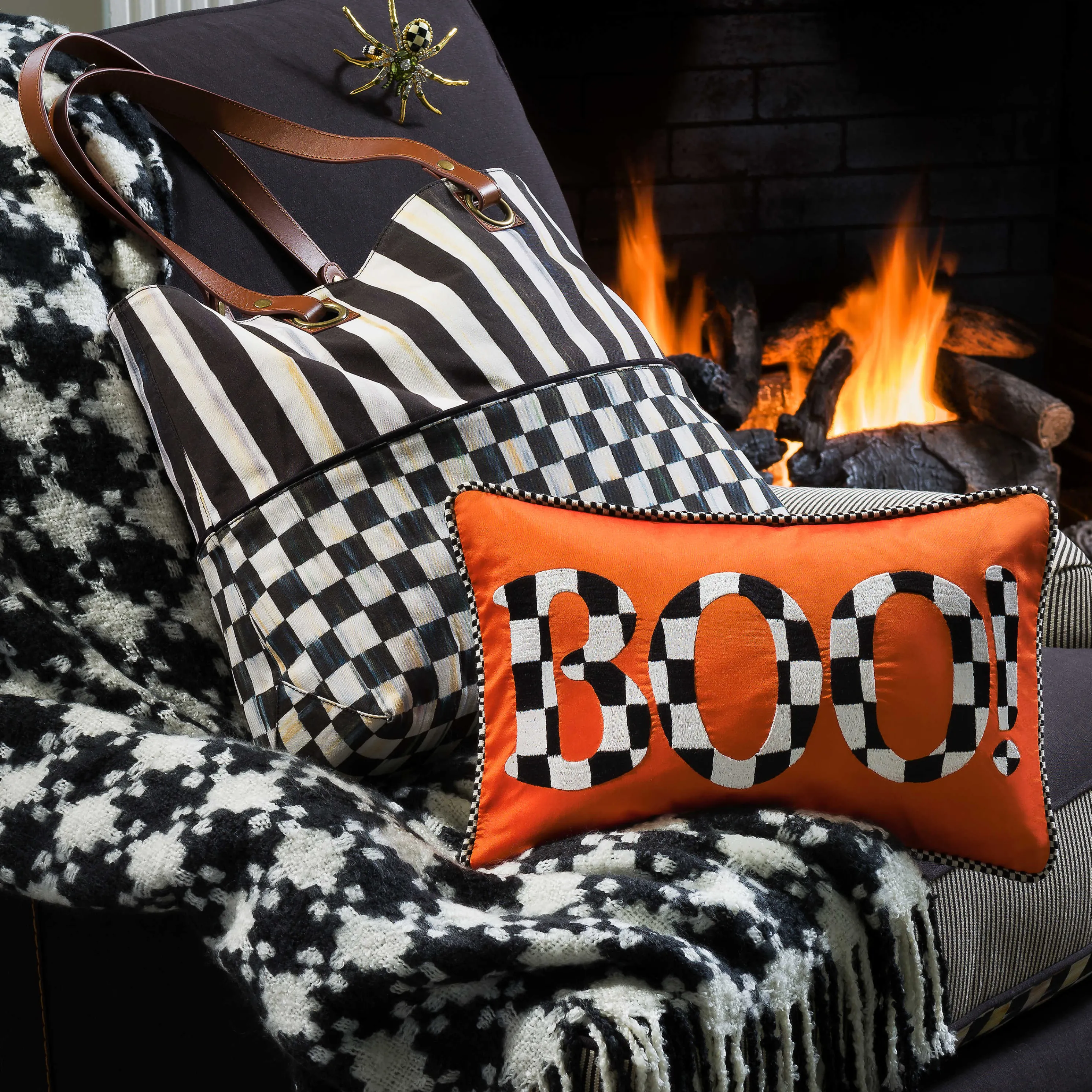 Houndstooth Throw - Black & Ivory