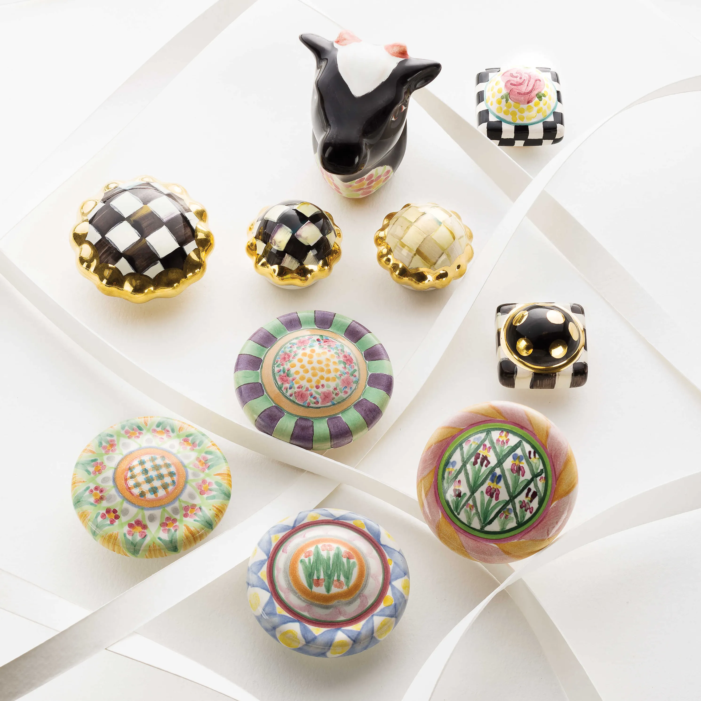 Petit Four Round Knob - Courtly Check