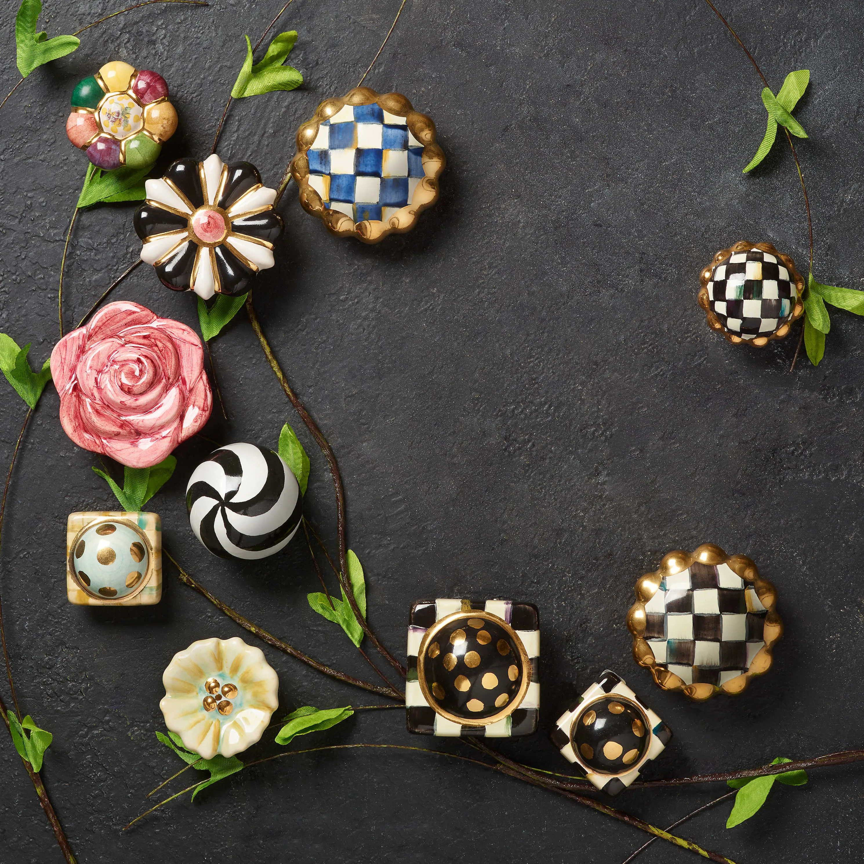 Petit Four Round Knob - Courtly Check