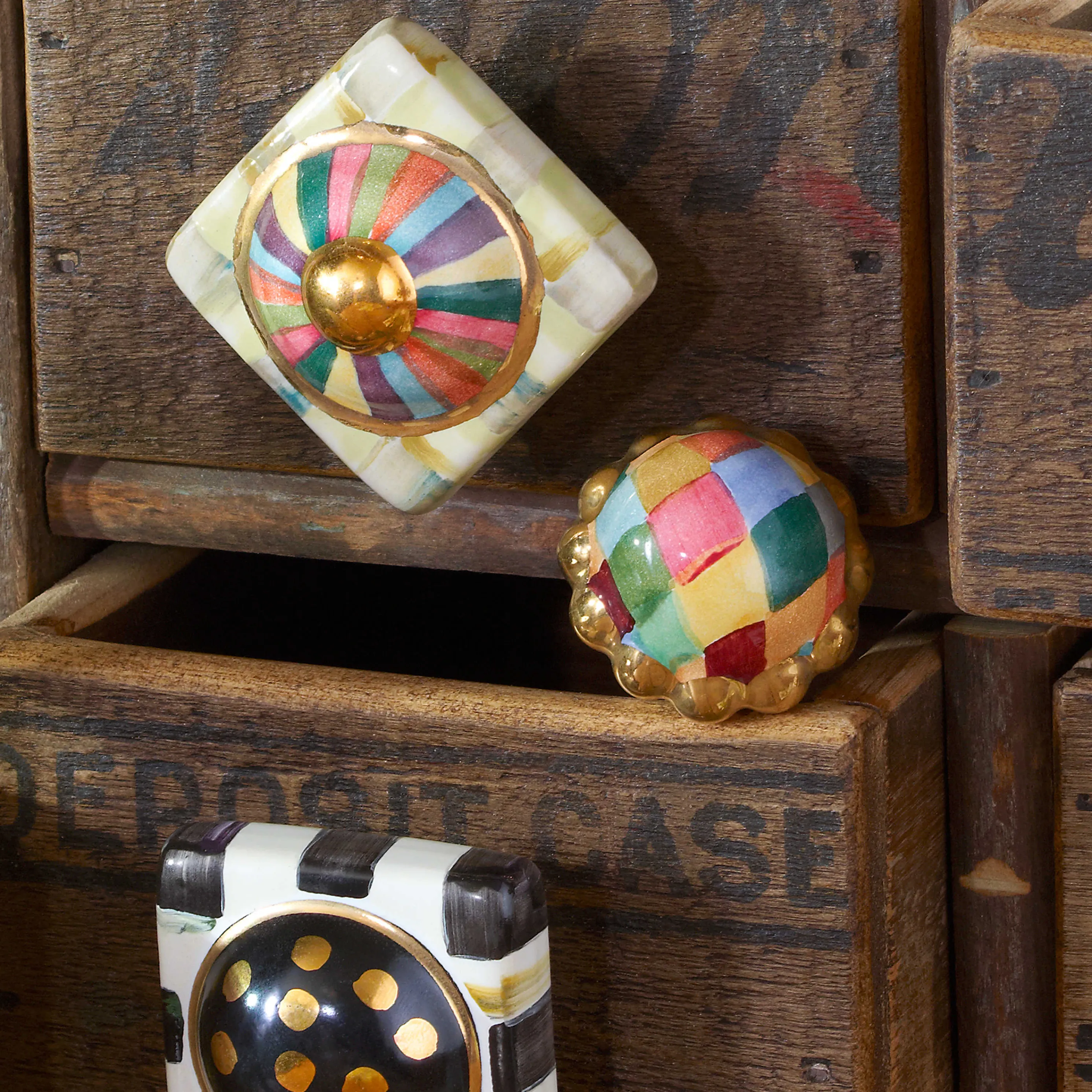 Petit Four Round Knob - Harlequin