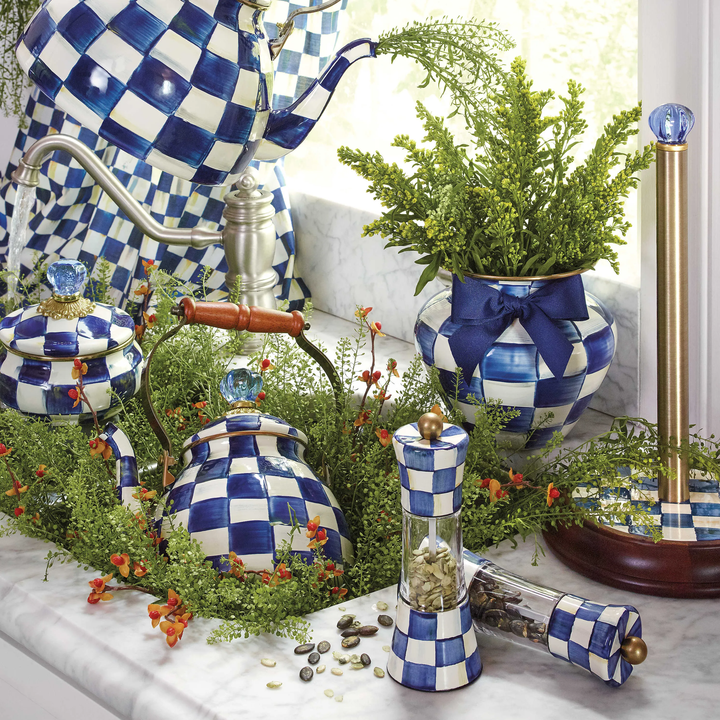 Royal Check Enamel Squashed Pot