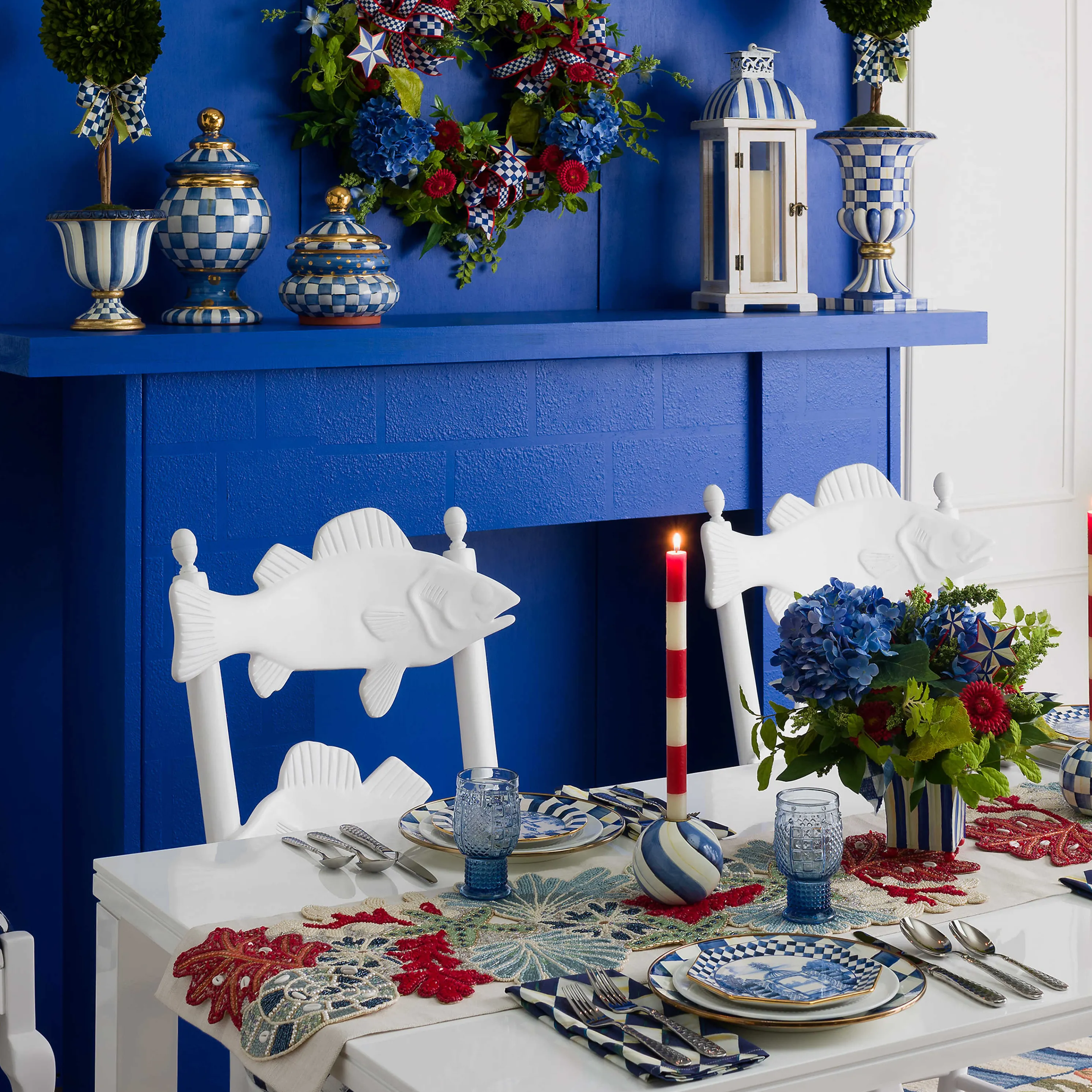 Royal Check Pedestal Tabletop Urn