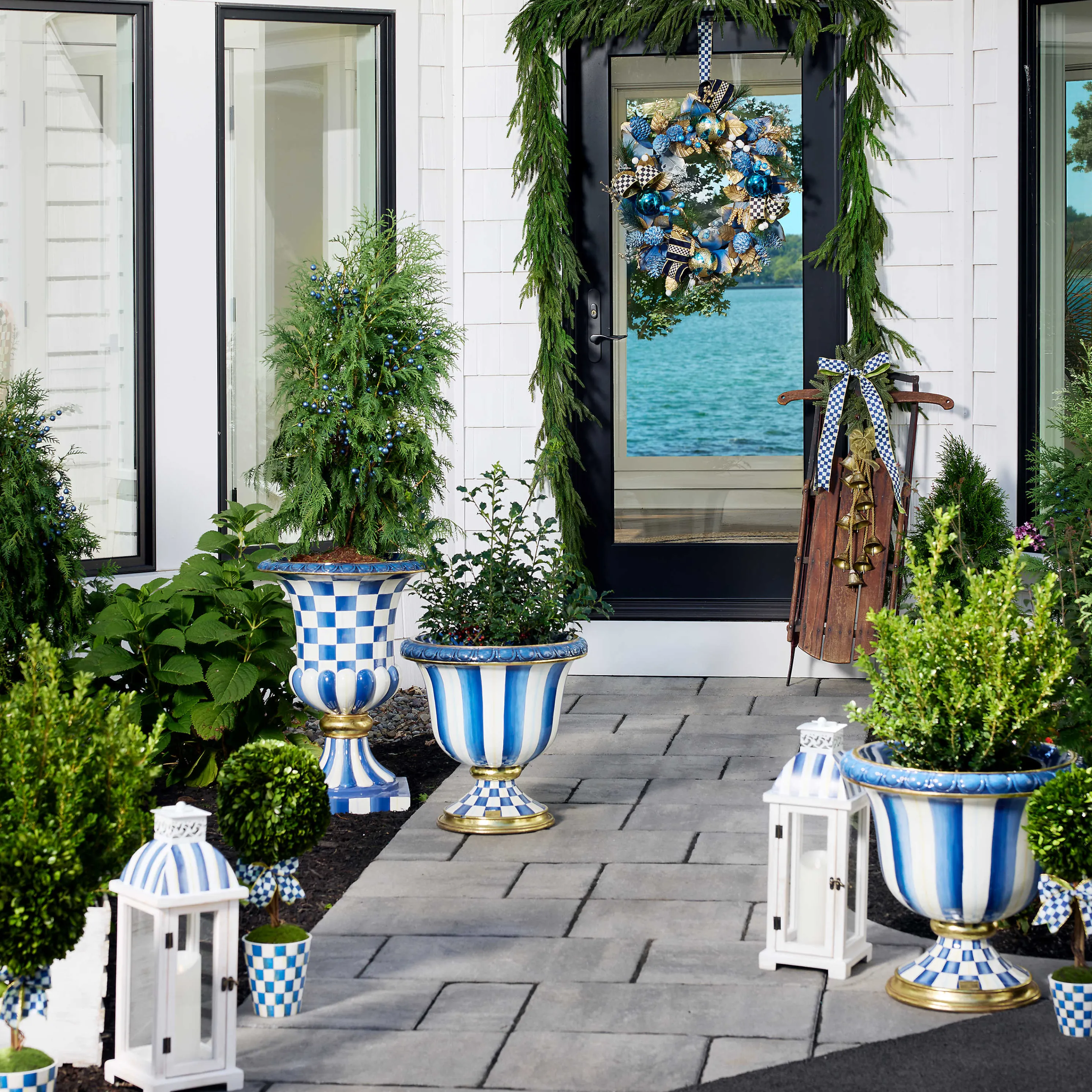 Royal Check Pedestal Urn